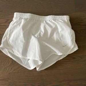 Nike Girls' Dry Tempo Running Shorts White